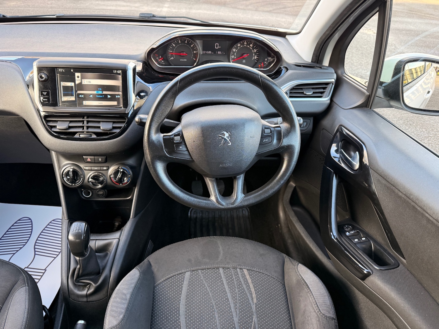 Used Peugeot 208 2014 for sale - 78125471: Photo 24