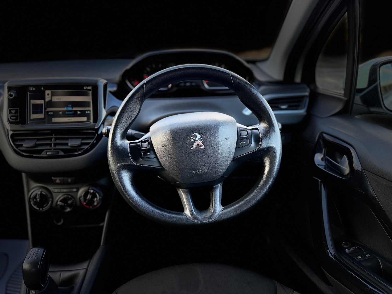 Used Peugeot 208 2014 for sale - 78125471: Photo 25