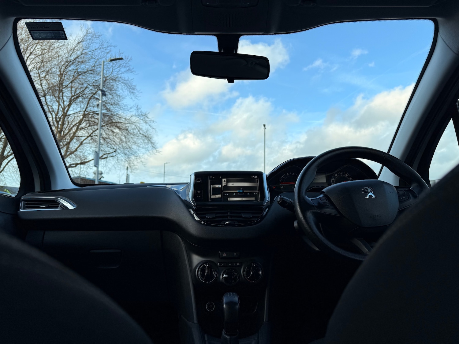 Used Peugeot 208 2014 for sale - 78125471: Photo 28