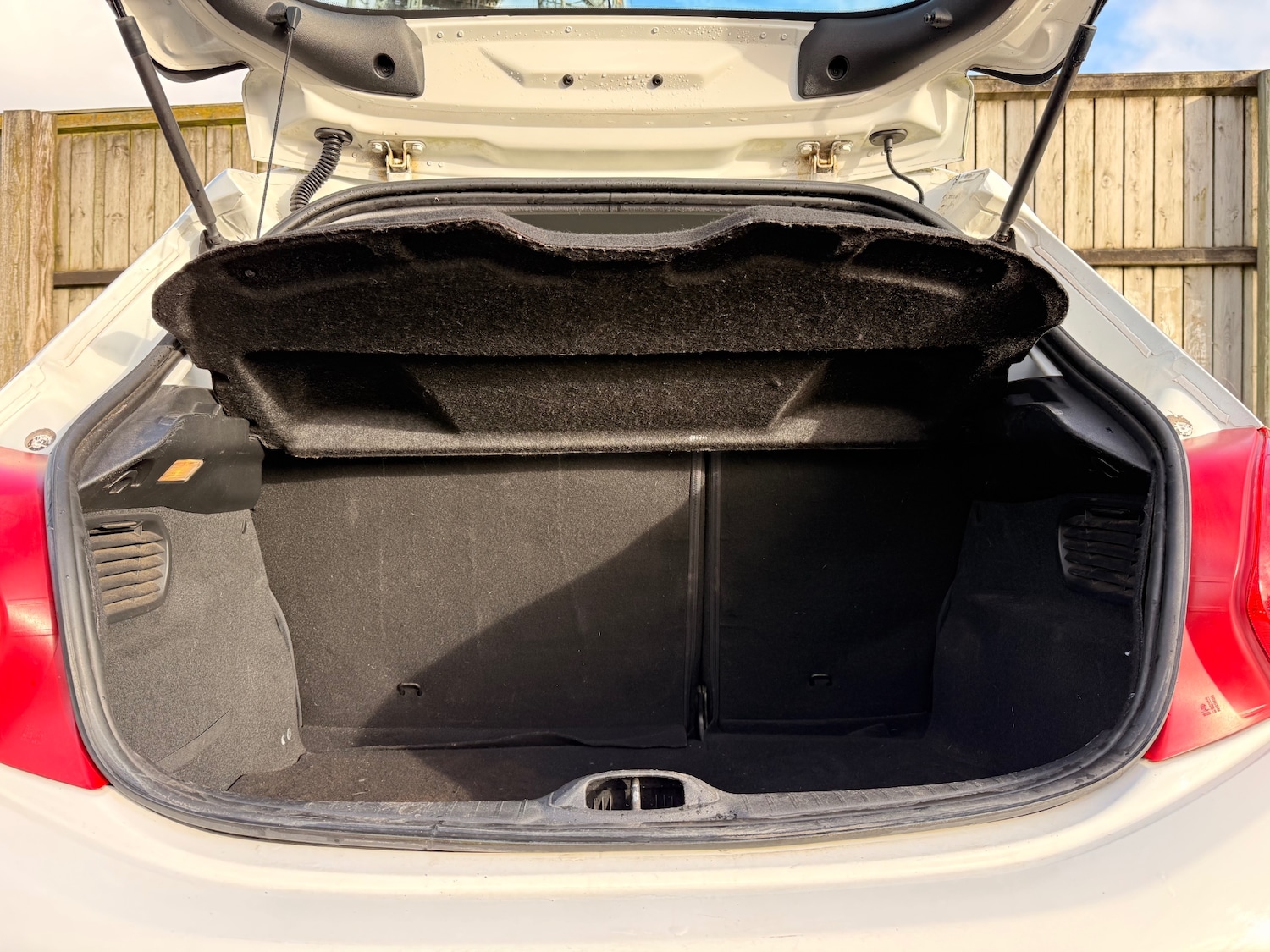 Used Peugeot 208 2014 for sale - 78125471: Photo 29