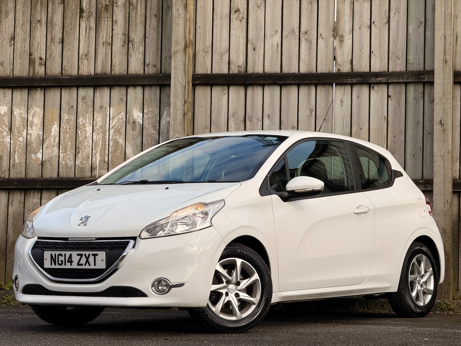 Used Peugeot 208 2014 for sale - 78125471: Photo 5