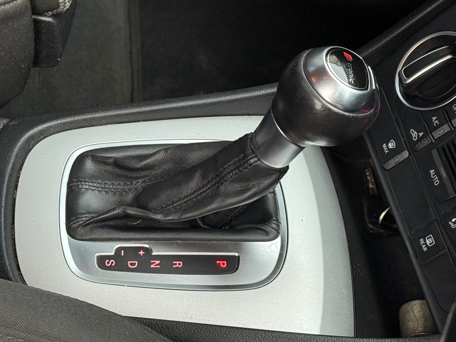 Used Audi Q3 2015 for sale - 77746289: Photo 29