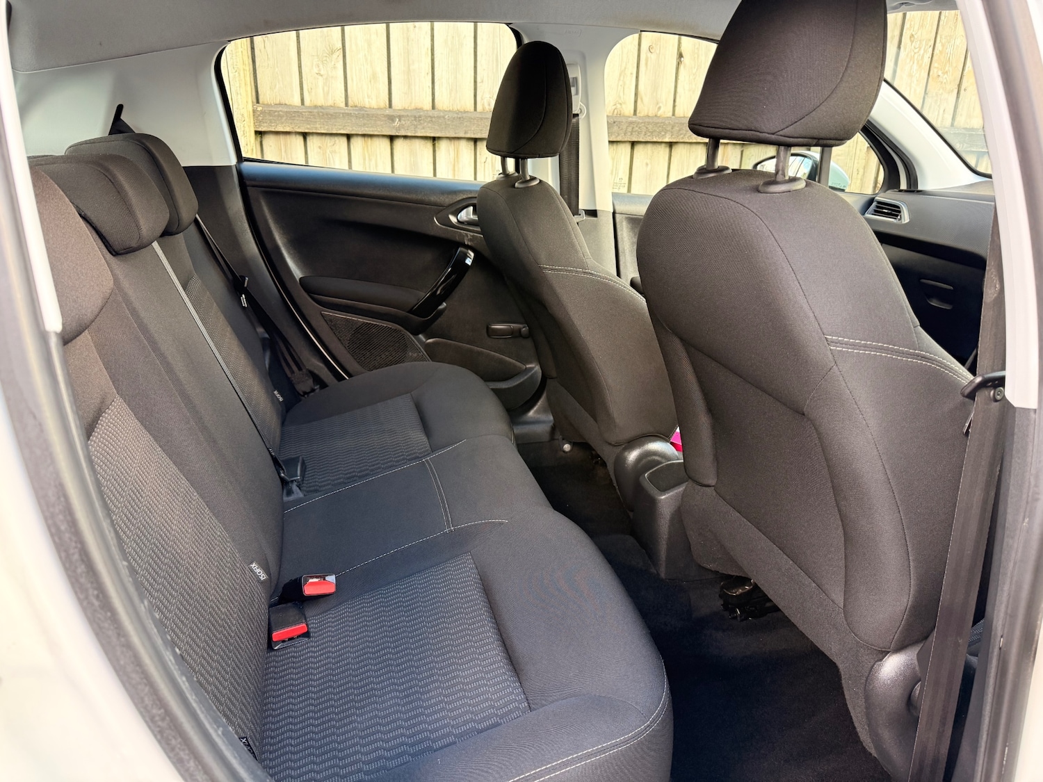 Used Peugeot 208 2015 for sale - 78184159: Photo 25