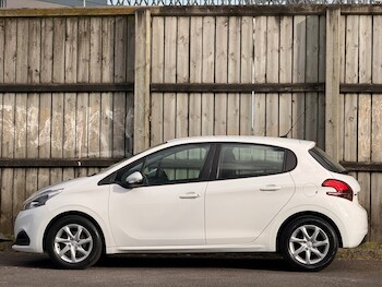Used Peugeot 208 2015 for sale - 78184159: Photo