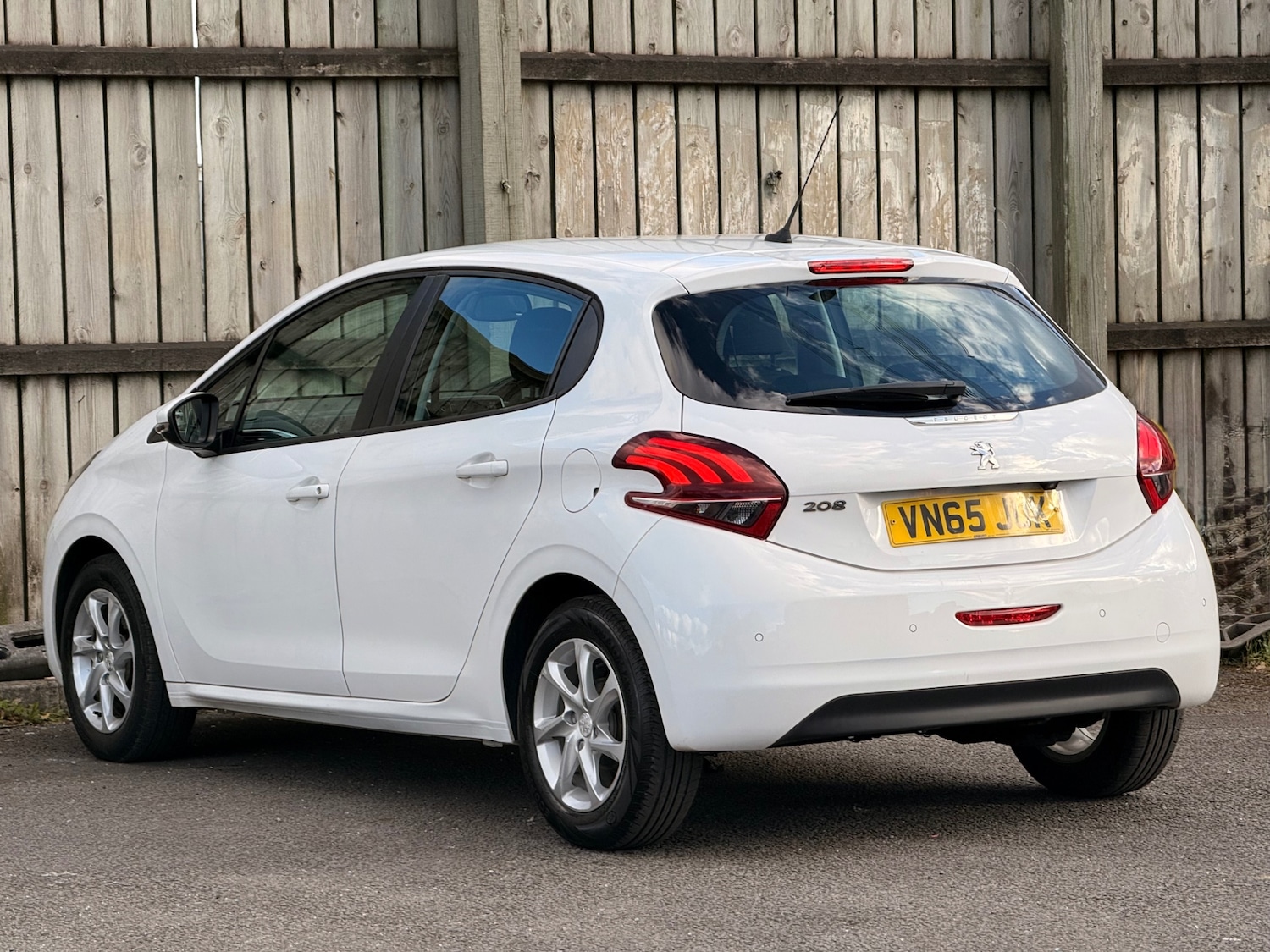 Used Peugeot 208 2015 for sale - 78184159: Photo 7