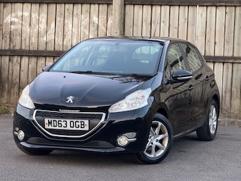 Used Peugeot 208 2014 for sale - 79025347: Photo