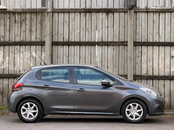 Used Peugeot 208 2016 for sale - 78333460: Photo