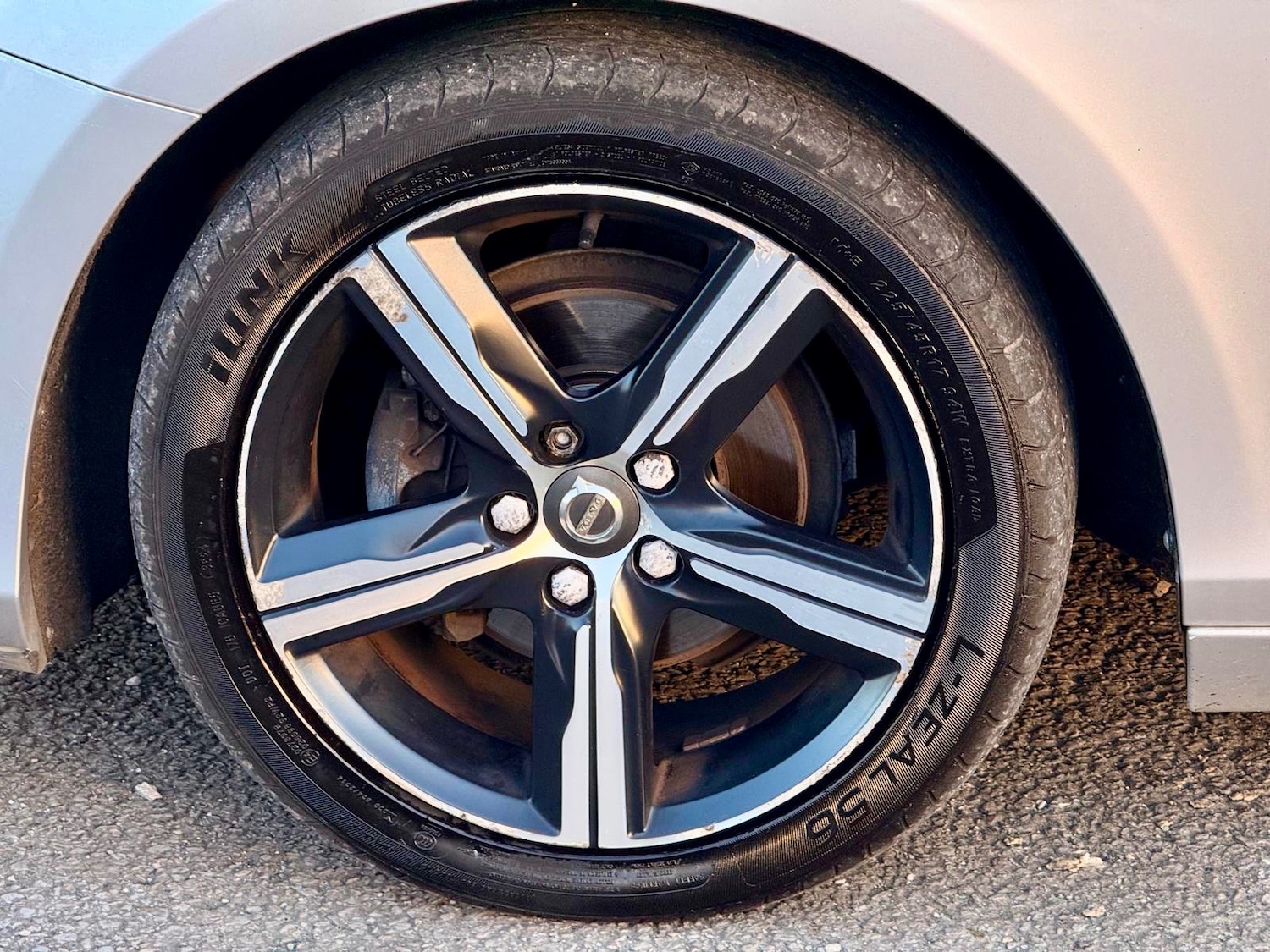 Used Volvo V40 2016 for sale - 77939288: Photo 24