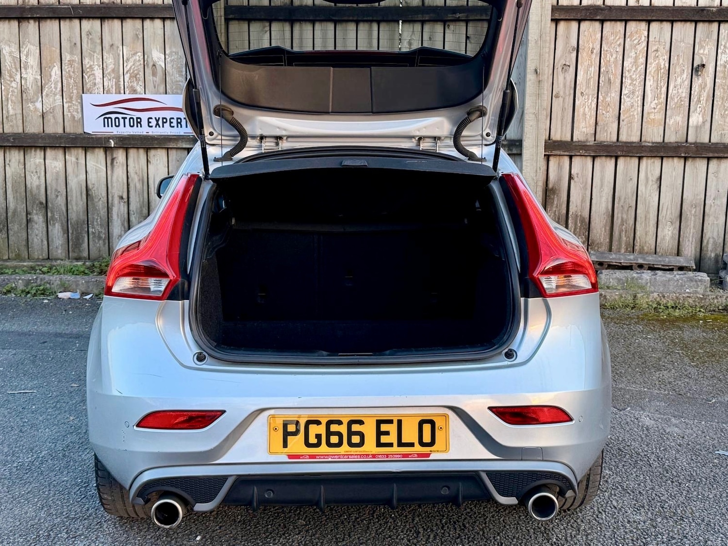 Used Volvo V40 2016 for sale - 77939288: Photo 8