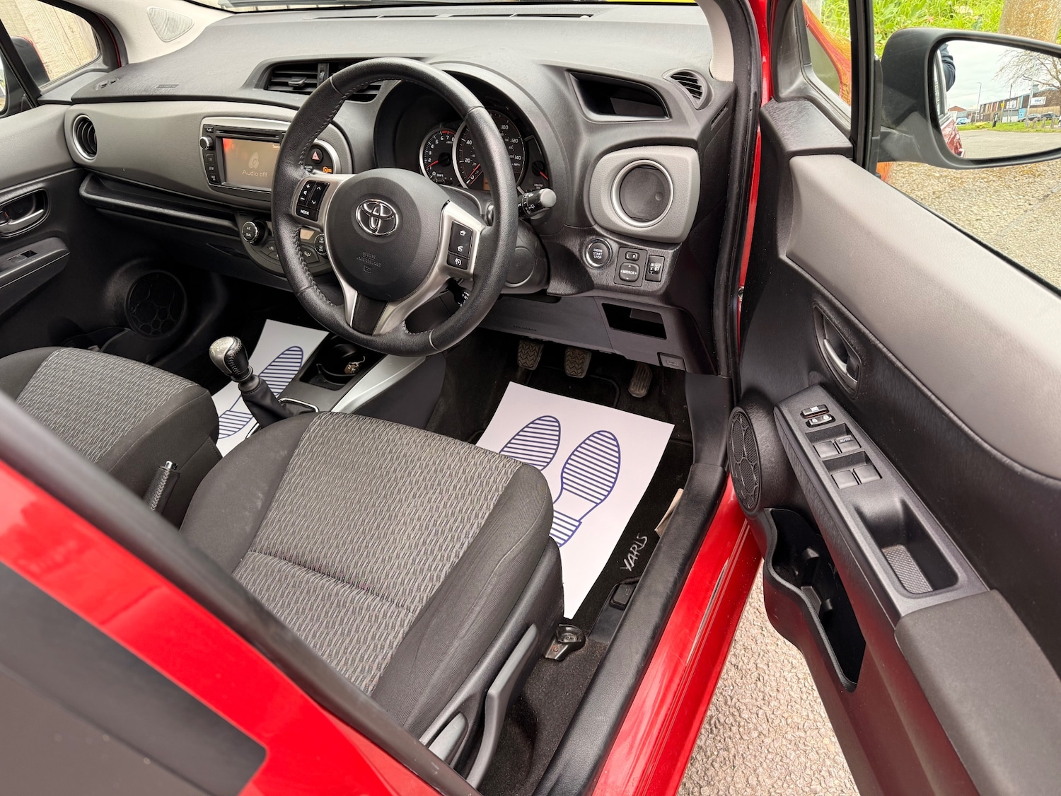 Used Toyota Yaris 2013 for sale - 78091736: Photo 15