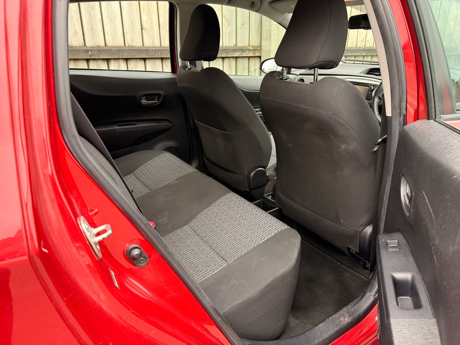 Used Toyota Yaris 2013 for sale - 78091736: Photo 19