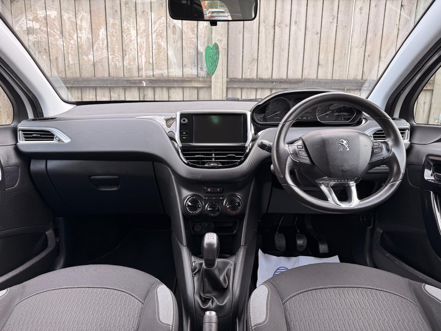 Used Peugeot 208 2016 for sale - 77760646: Photo 14