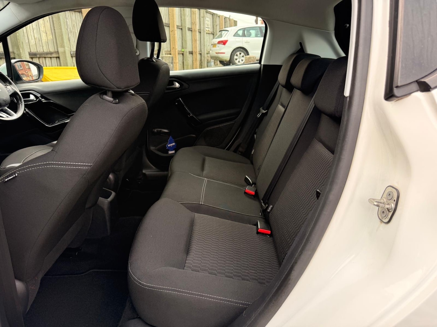 Used Peugeot 208 2016 for sale - 77760646: Photo 17