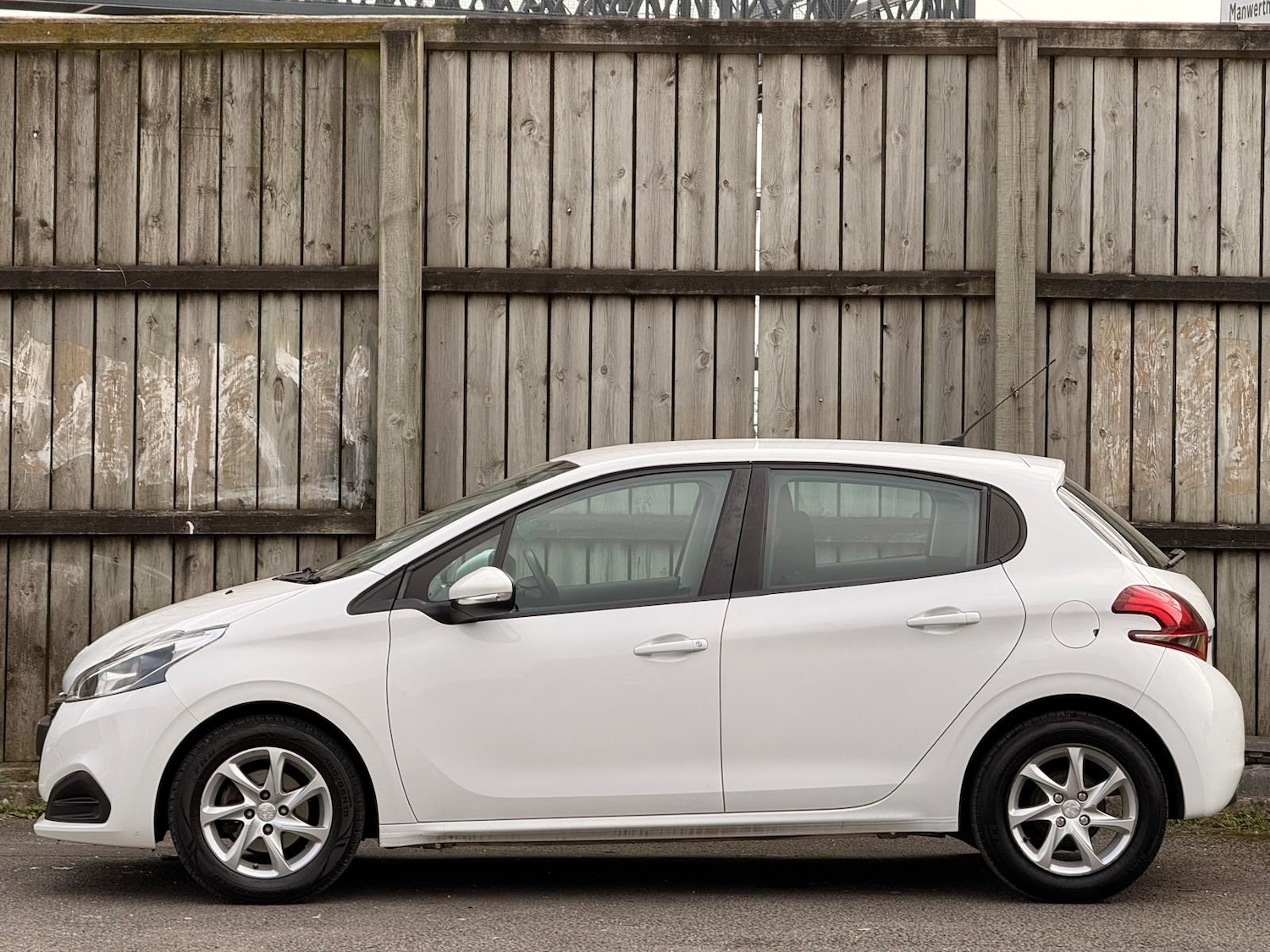 Used Peugeot 208 2016 for sale - 77760646: Photo 4