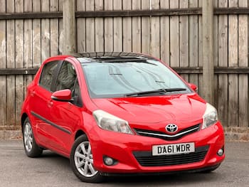 Used Toyota Yaris 2011 for sale - 79630149: Photo