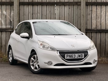 Used Peugeot 208 2013 for sale - 78885404: Photo