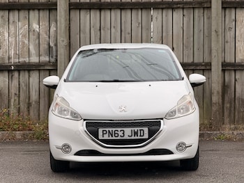Used Peugeot 208 2013 for sale - 78885404: Photo