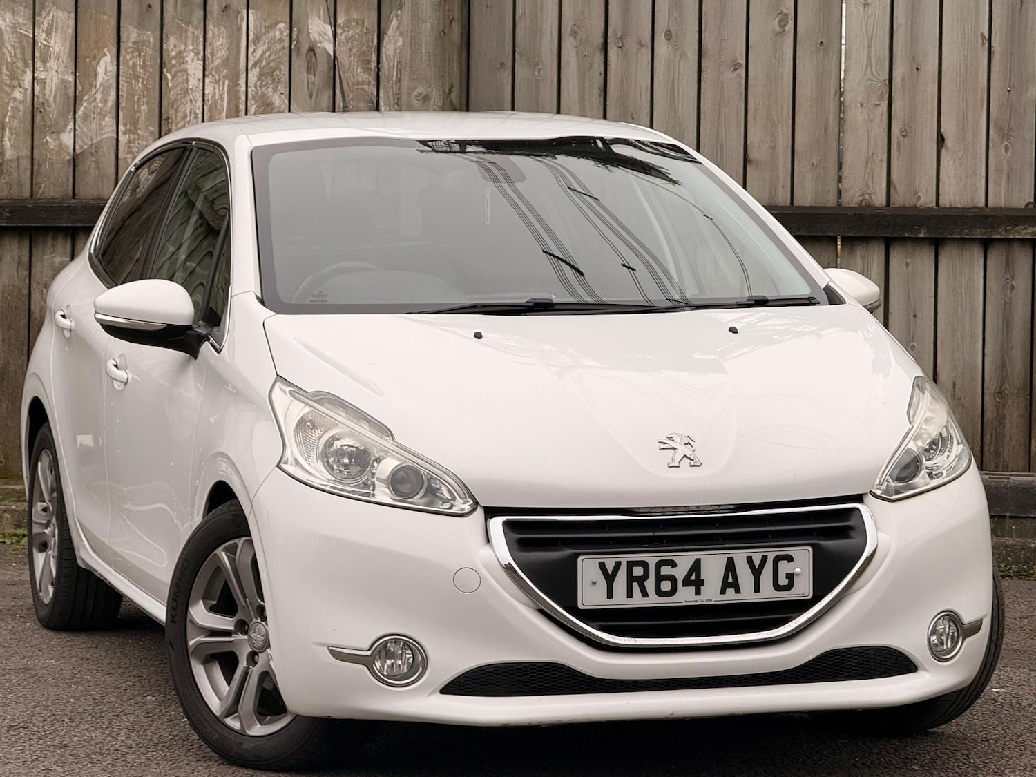 Used Peugeot 208 2014 for sale - 77793086: Photo 11
