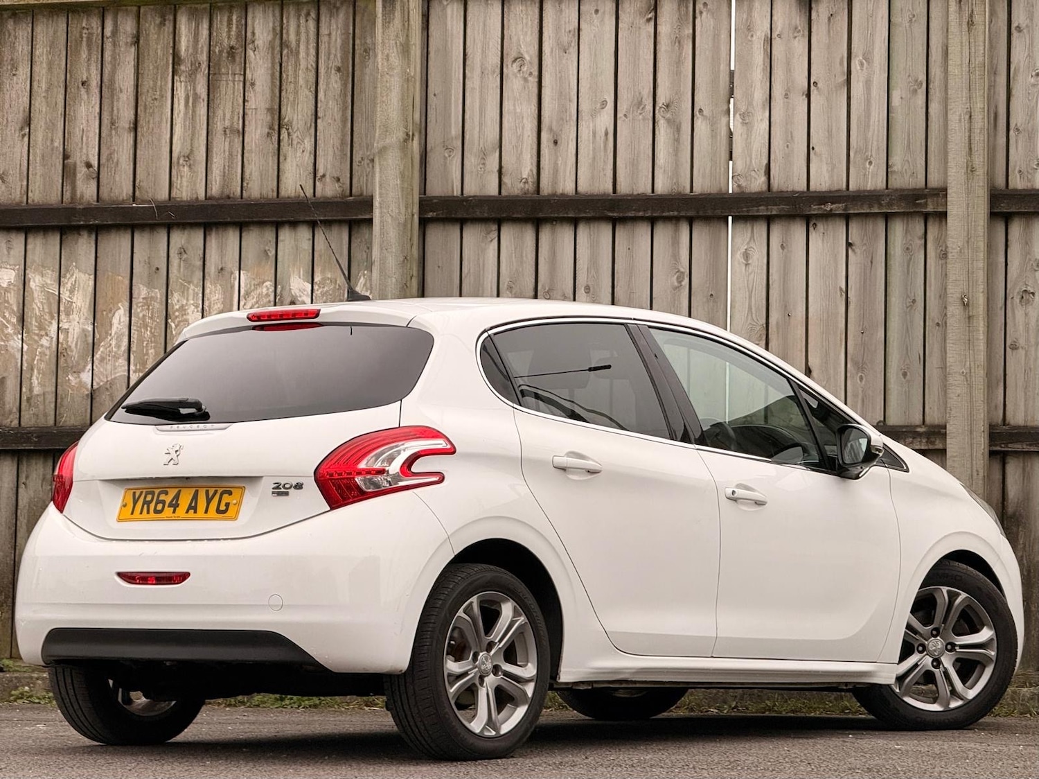 Used Peugeot 208 2014 for sale - 77793086: Photo 14