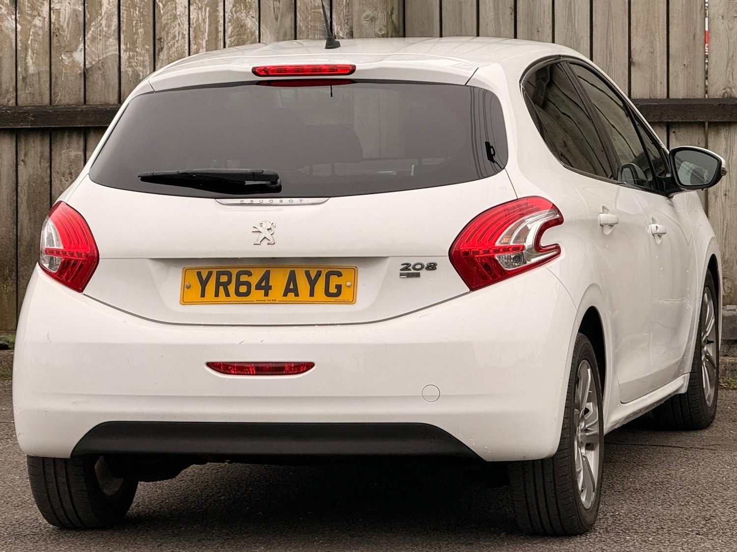 Used Peugeot 208 2014 for sale - 77793086: Photo 15