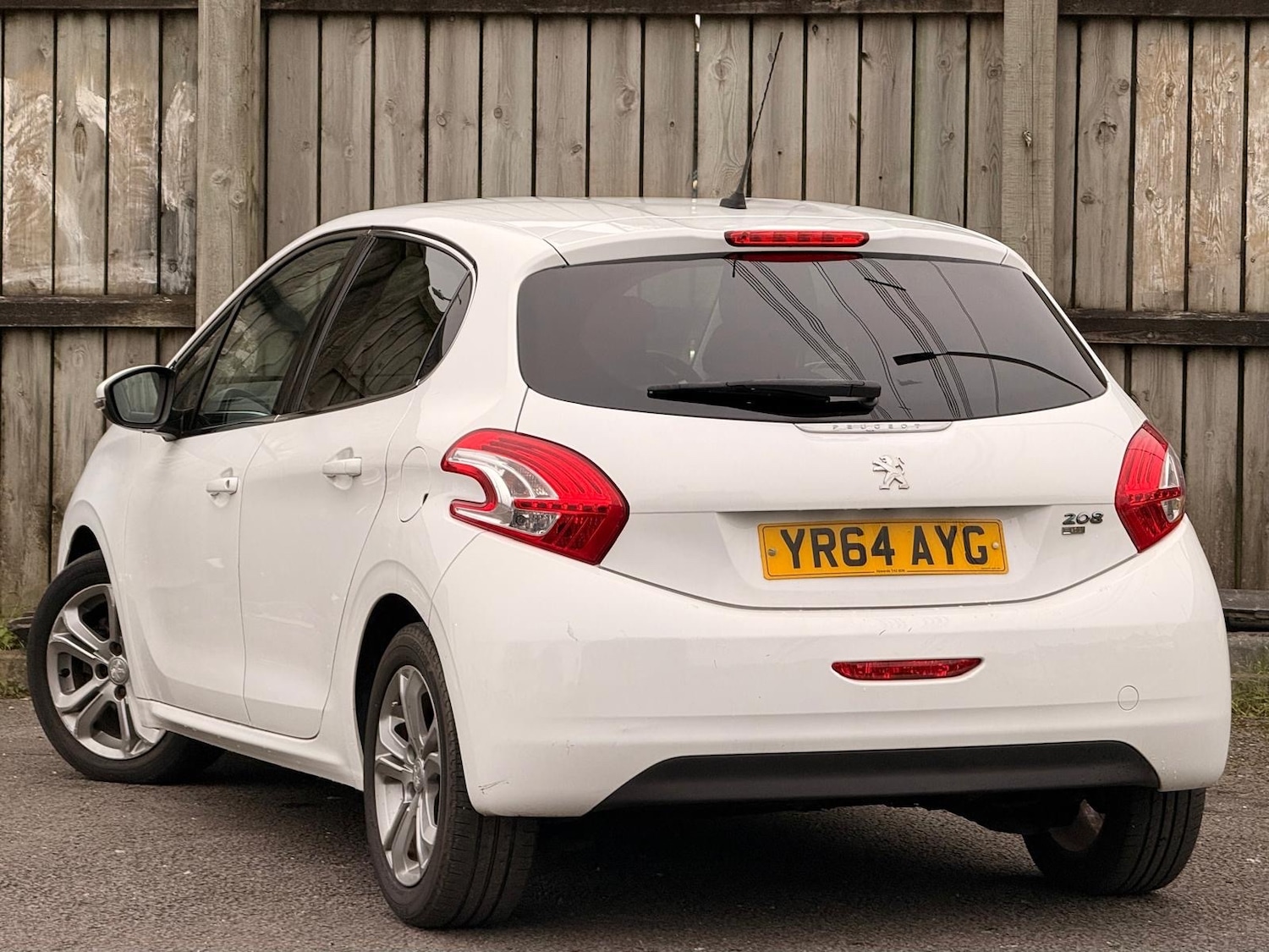 Used Peugeot 208 2014 for sale - 77793086: Photo 16