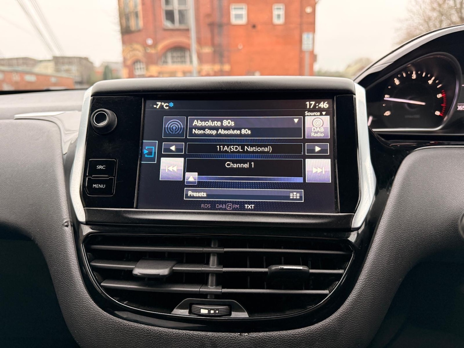 Used Peugeot 208 2014 for sale - 77793086: Photo 21