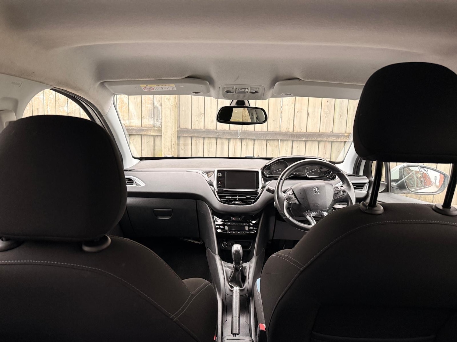 Used Peugeot 208 2014 for sale - 77793086: Photo 25