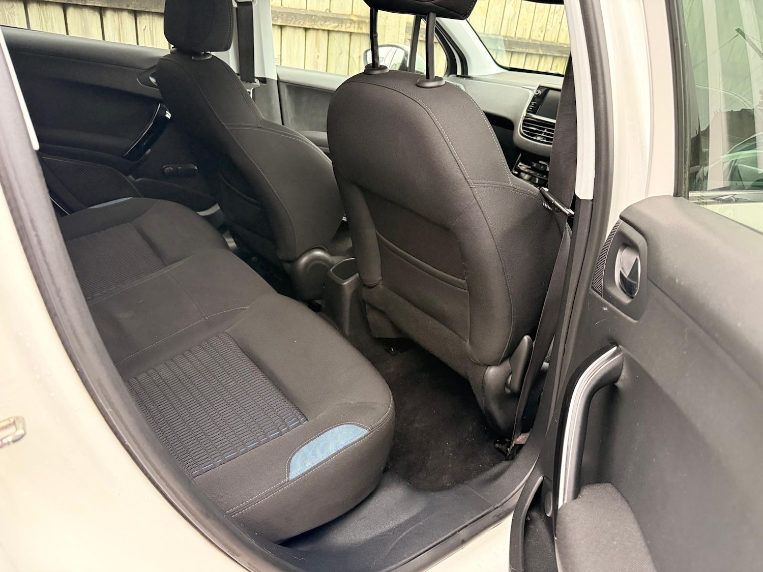 Used Peugeot 208 2014 for sale - 77793086: Photo 29