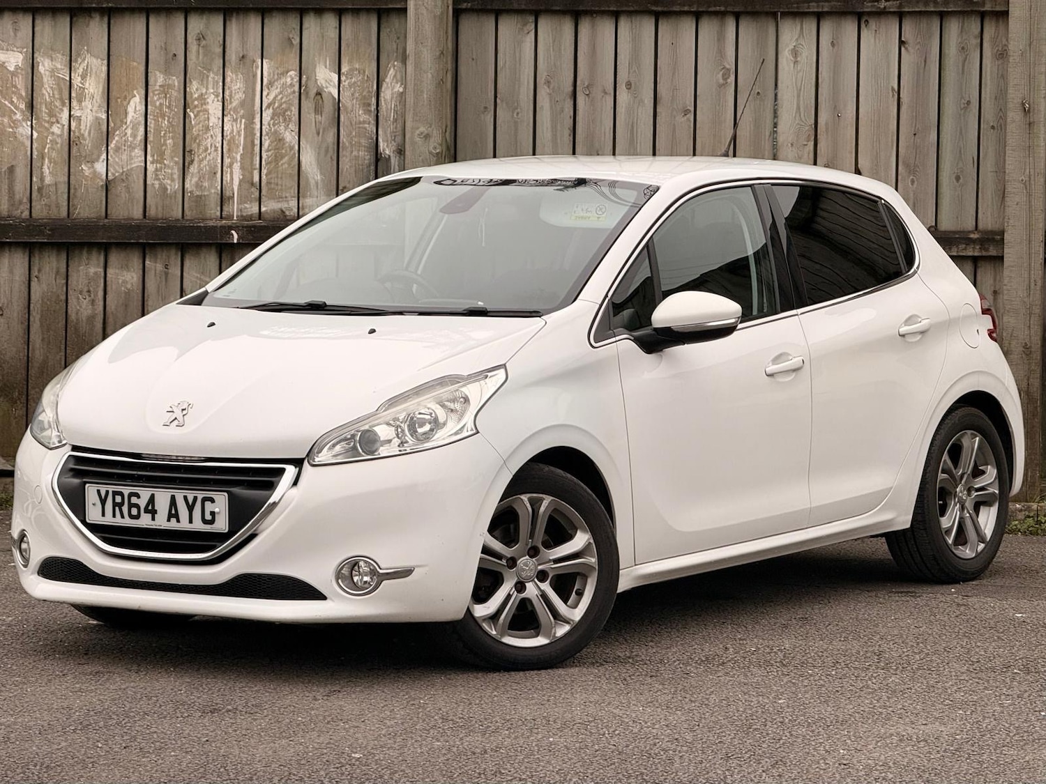Used Peugeot 208 2014 for sale - 77793086: Photo 5