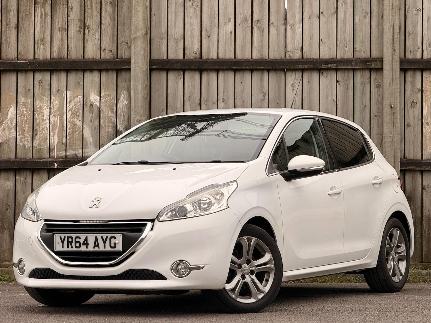 Used Peugeot 208 2014 for sale - 77793086: Photo 6