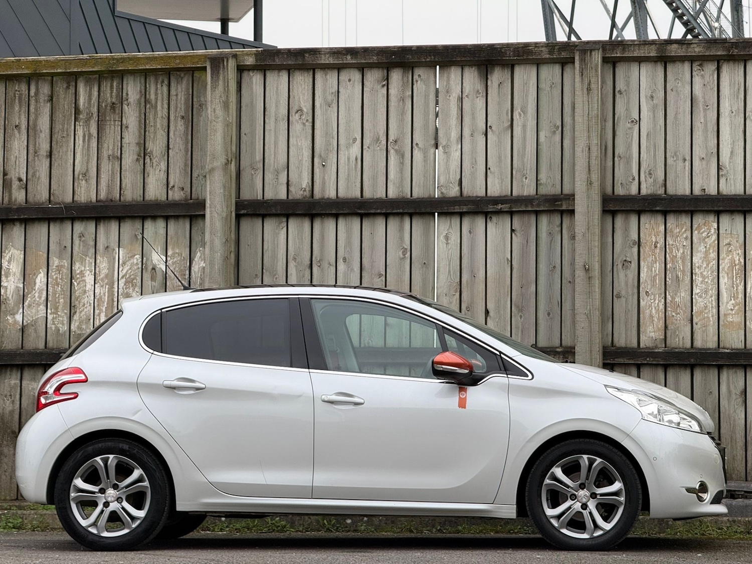 Used Peugeot 208 2014 for sale - 77745896: Photo 15