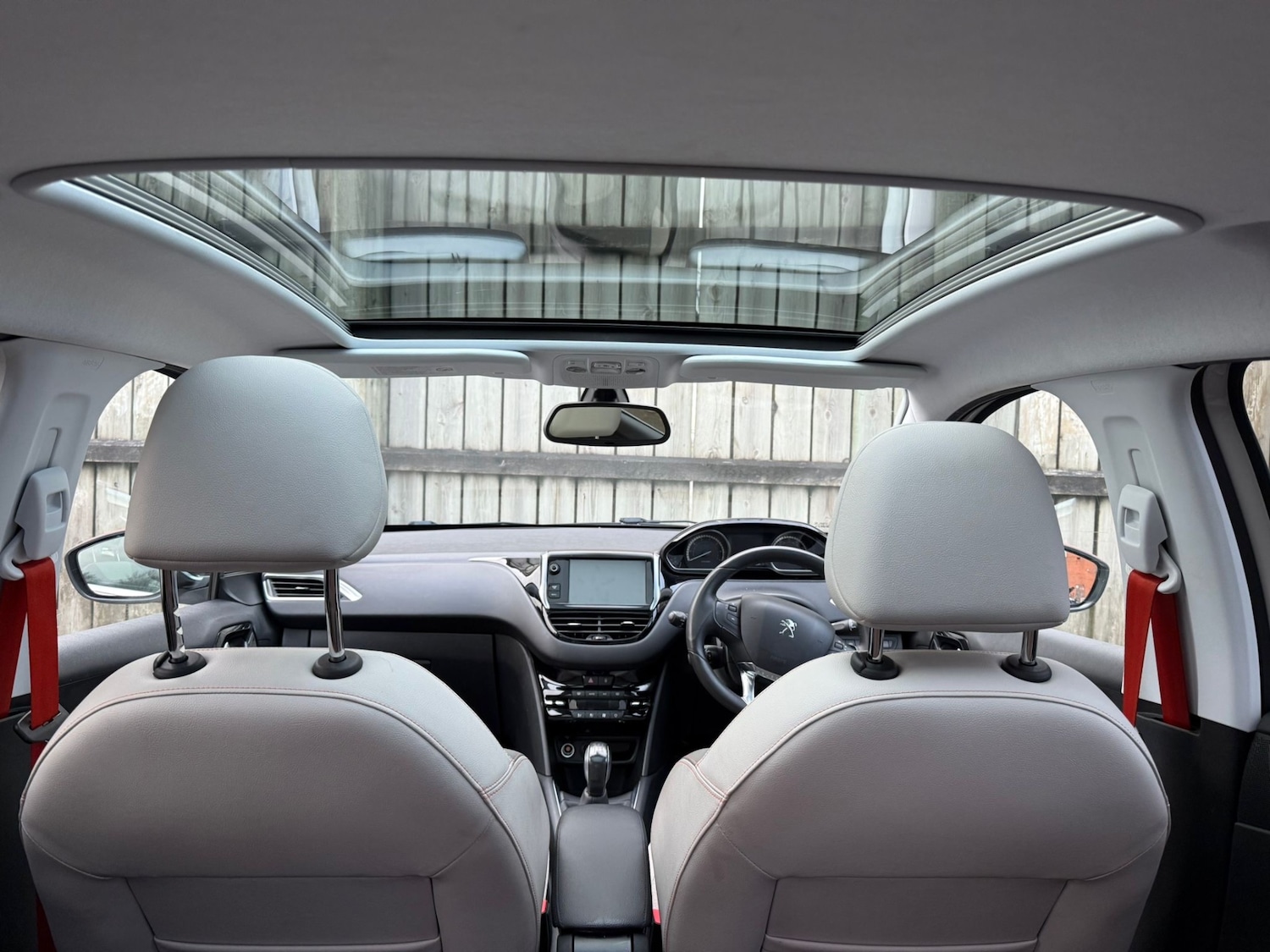 Used Peugeot 208 2014 for sale - 77745896: Photo 23