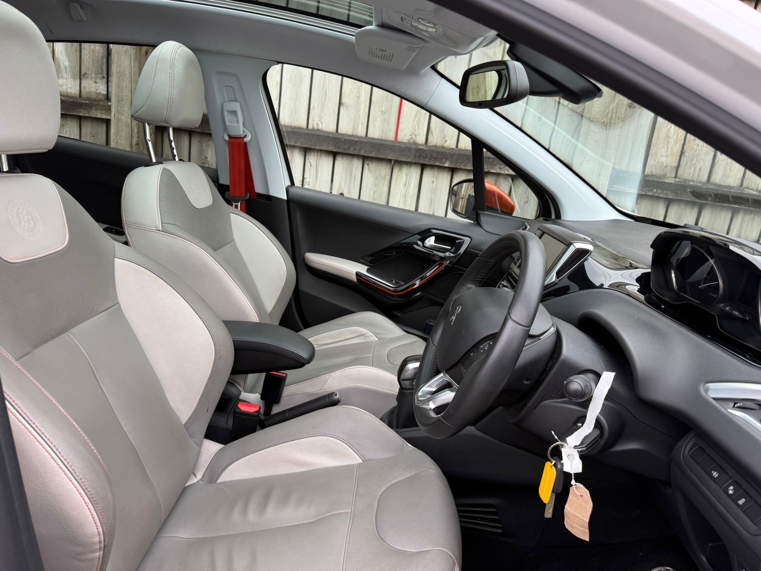 Used Peugeot 208 2014 for sale - 77745896: Photo 29