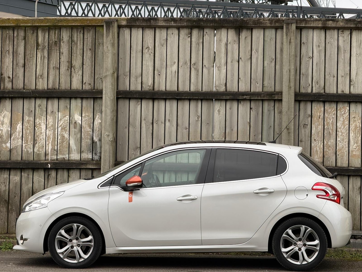 Used Peugeot 208 2014 for sale - 77745896: Photo 5