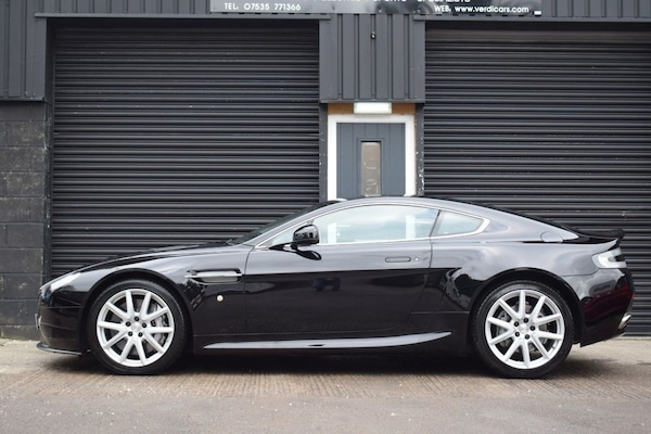 Used Aston Martin Vantage 2013 for sale - 76327954: Photo 11