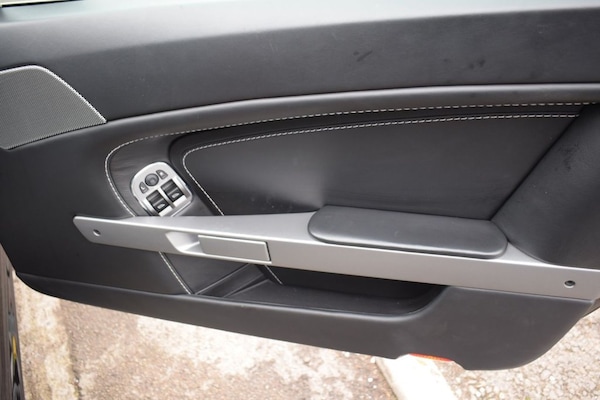 Used Aston Martin Vantage 2013 for sale - 76327954: Photo 27