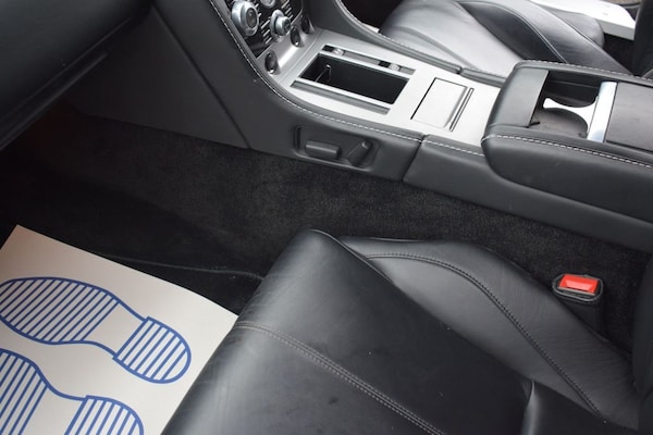 Used Aston Martin Vantage 2013 for sale - 76327954: Photo 28