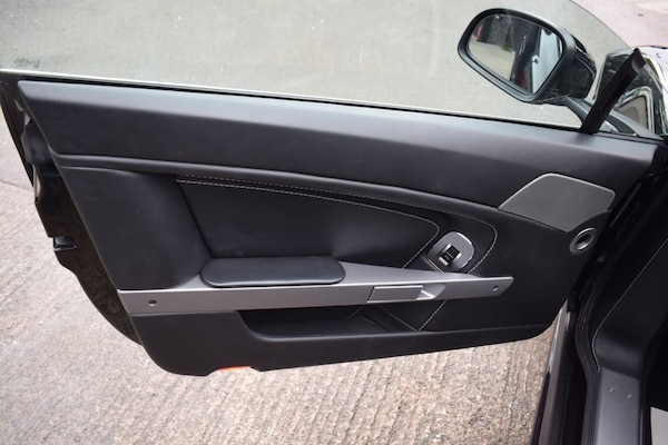 Used Aston Martin Vantage 2013 for sale - 76327954: Photo 31