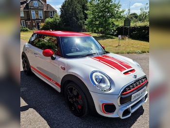 Used MINI Hatch 2018 for sale - 76065365: Photo