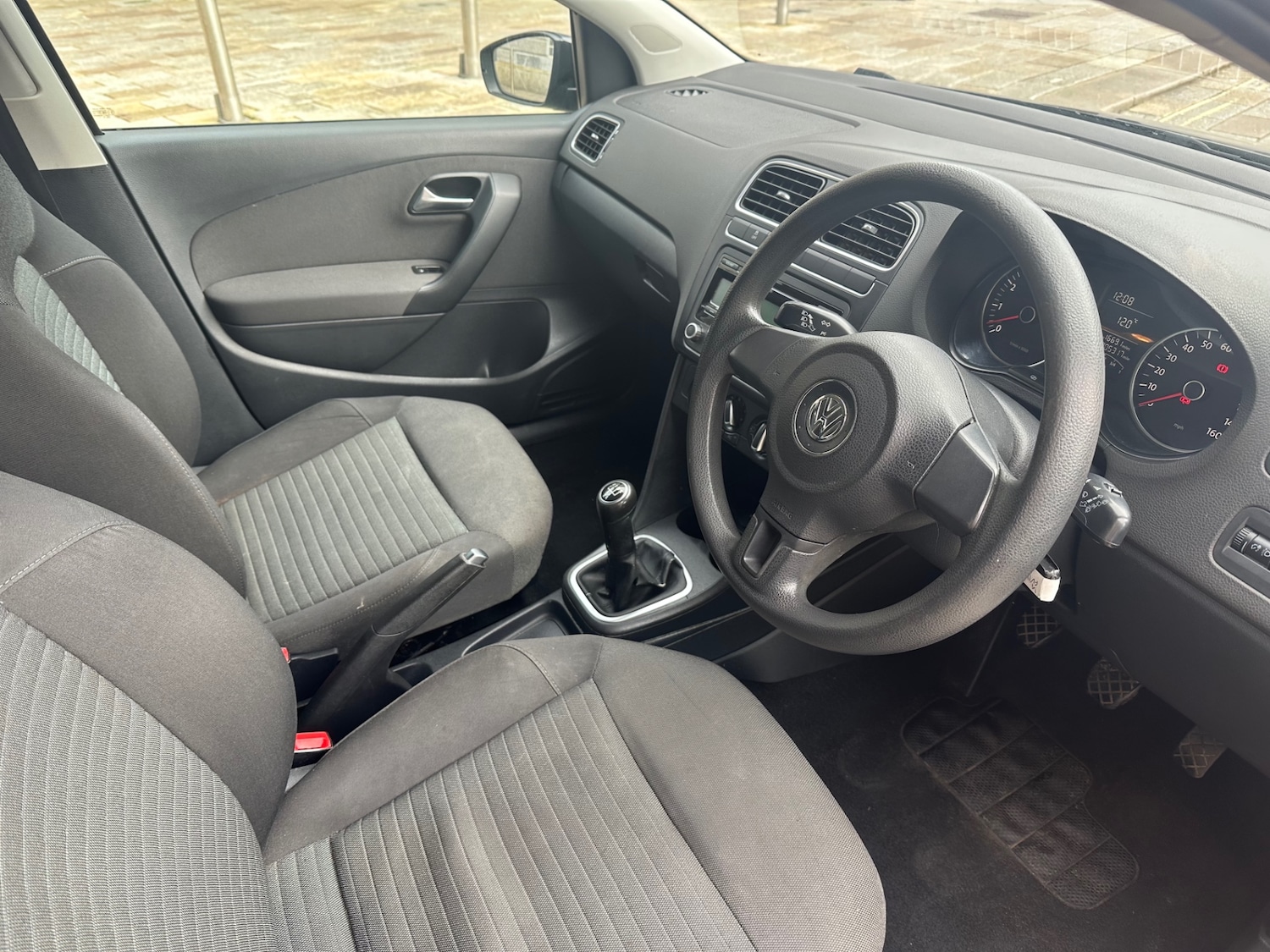 Used Volkswagen Polo 2011 for sale - 77906994: Photo 9