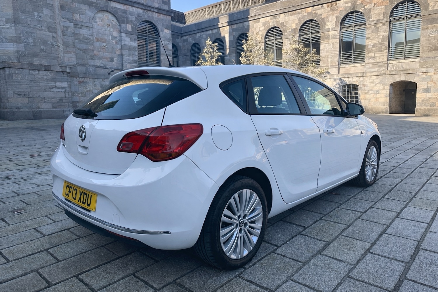 Used Vauxhall Astra 2013 for sale - 77961276: Photo 3