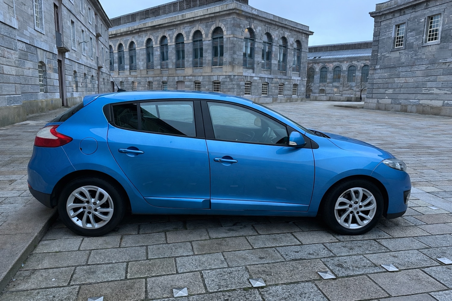 Used Renault Megane 2012 for sale - 77721708: Photo 2