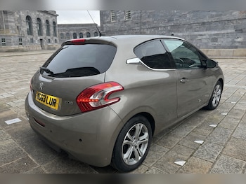 Used Peugeot 208 2014 for sale - 77669191: Photo