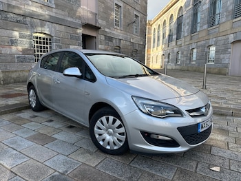 Vauxhall Astra feature image