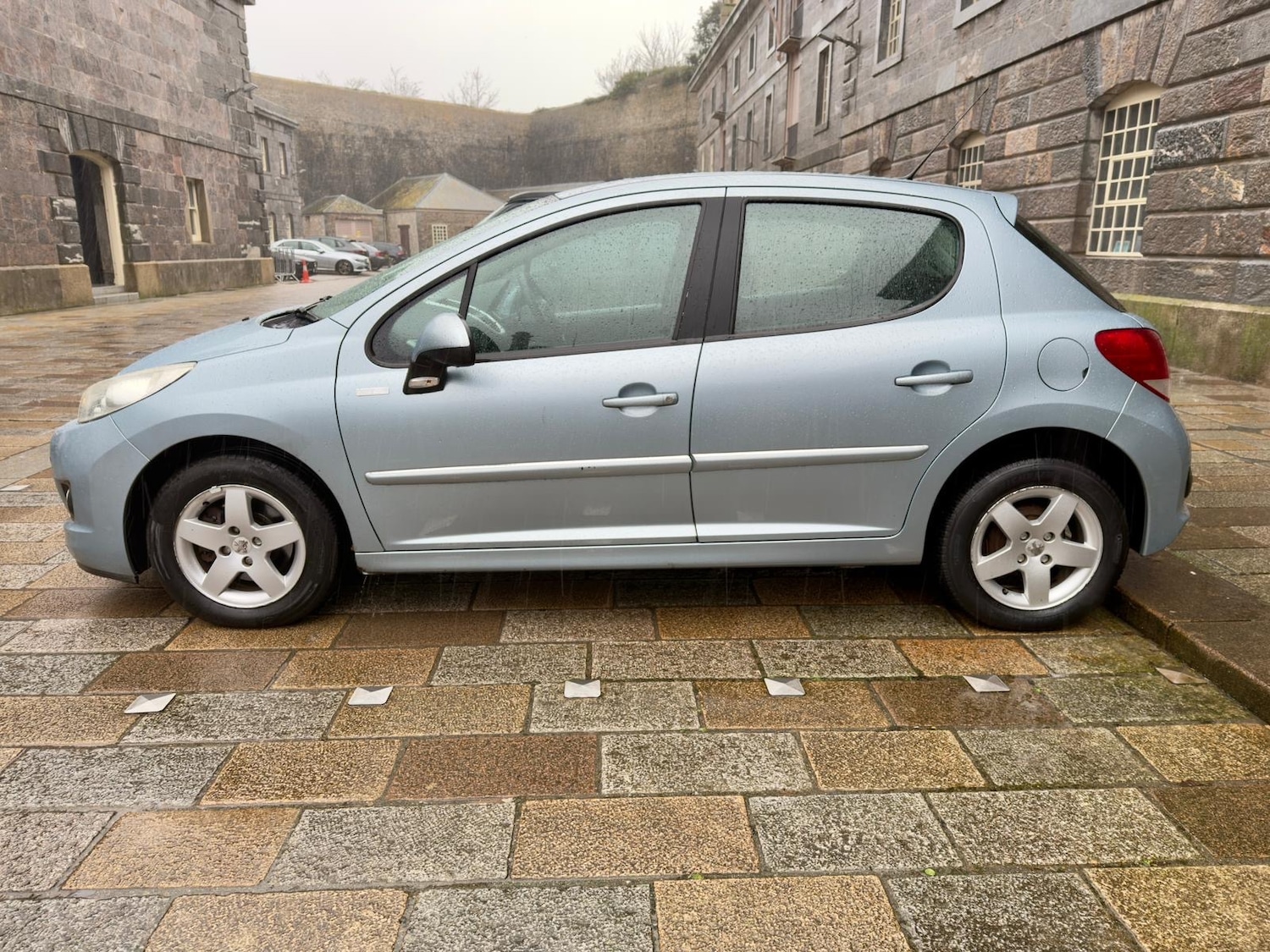 Used Peugeot 207 2010 for sale - 77307160: Photo 6