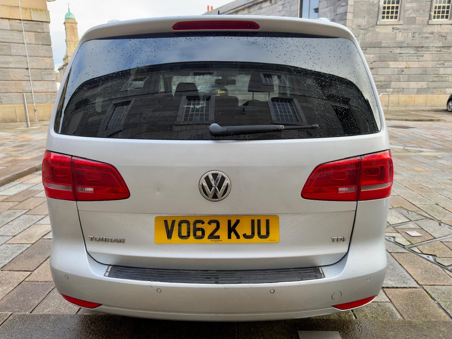 Used Volkswagen Touran 2012 for sale - 77297977: Photo 4
