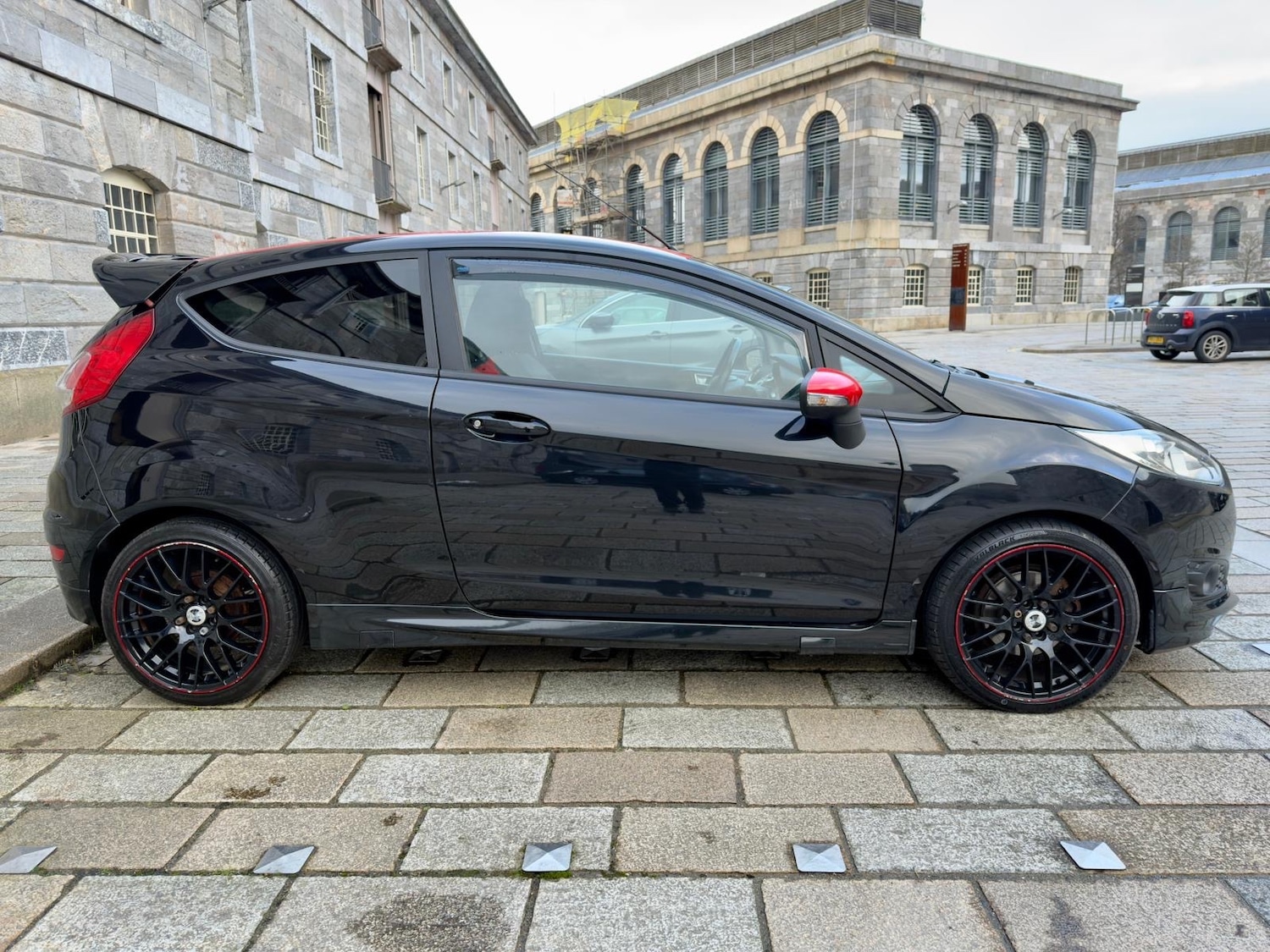 Used Ford Fiesta 2015 for sale - 77393438: Photo 2