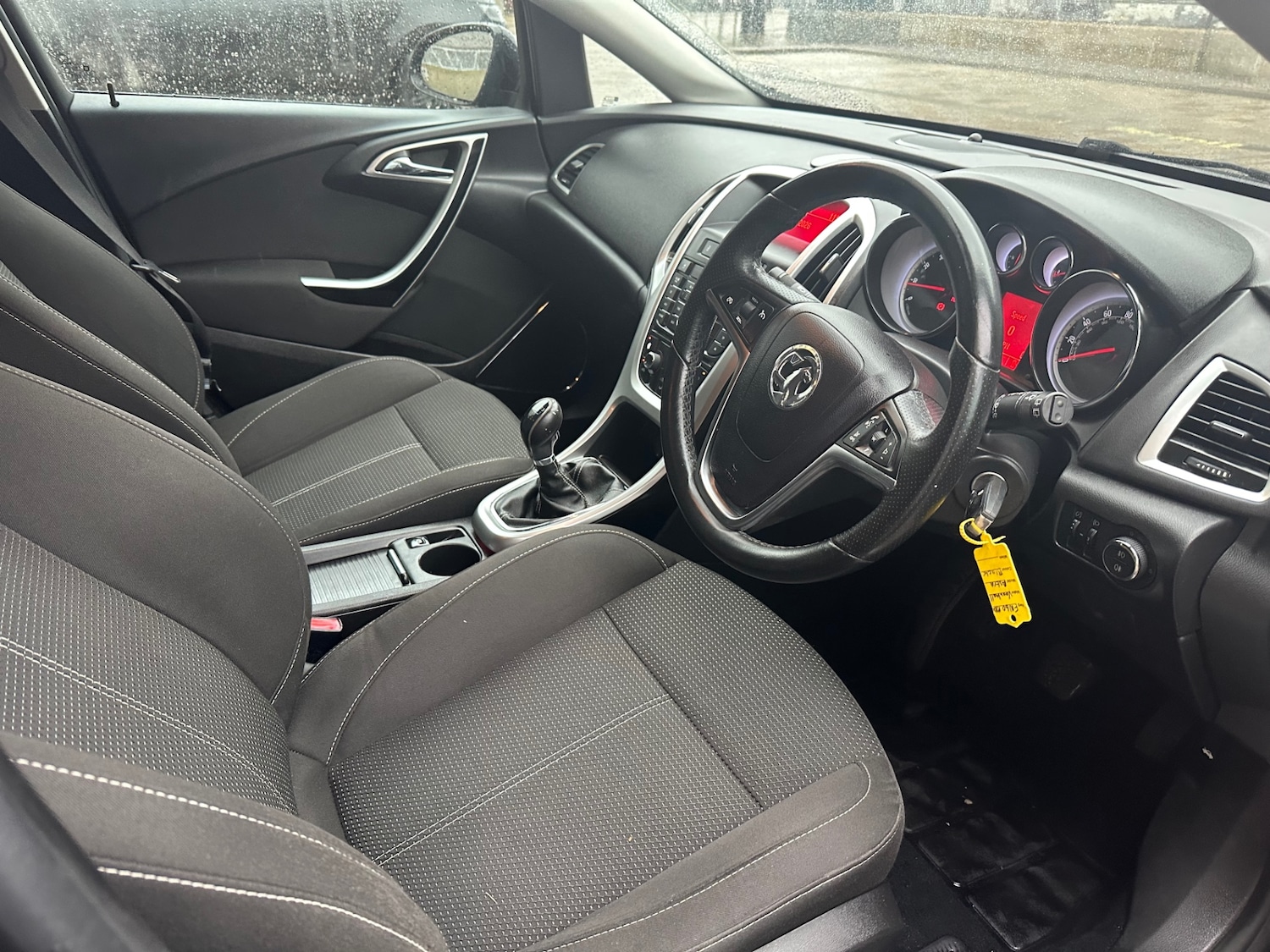 Used Vauxhall Astra 2010 for sale - 77704207: Photo 10