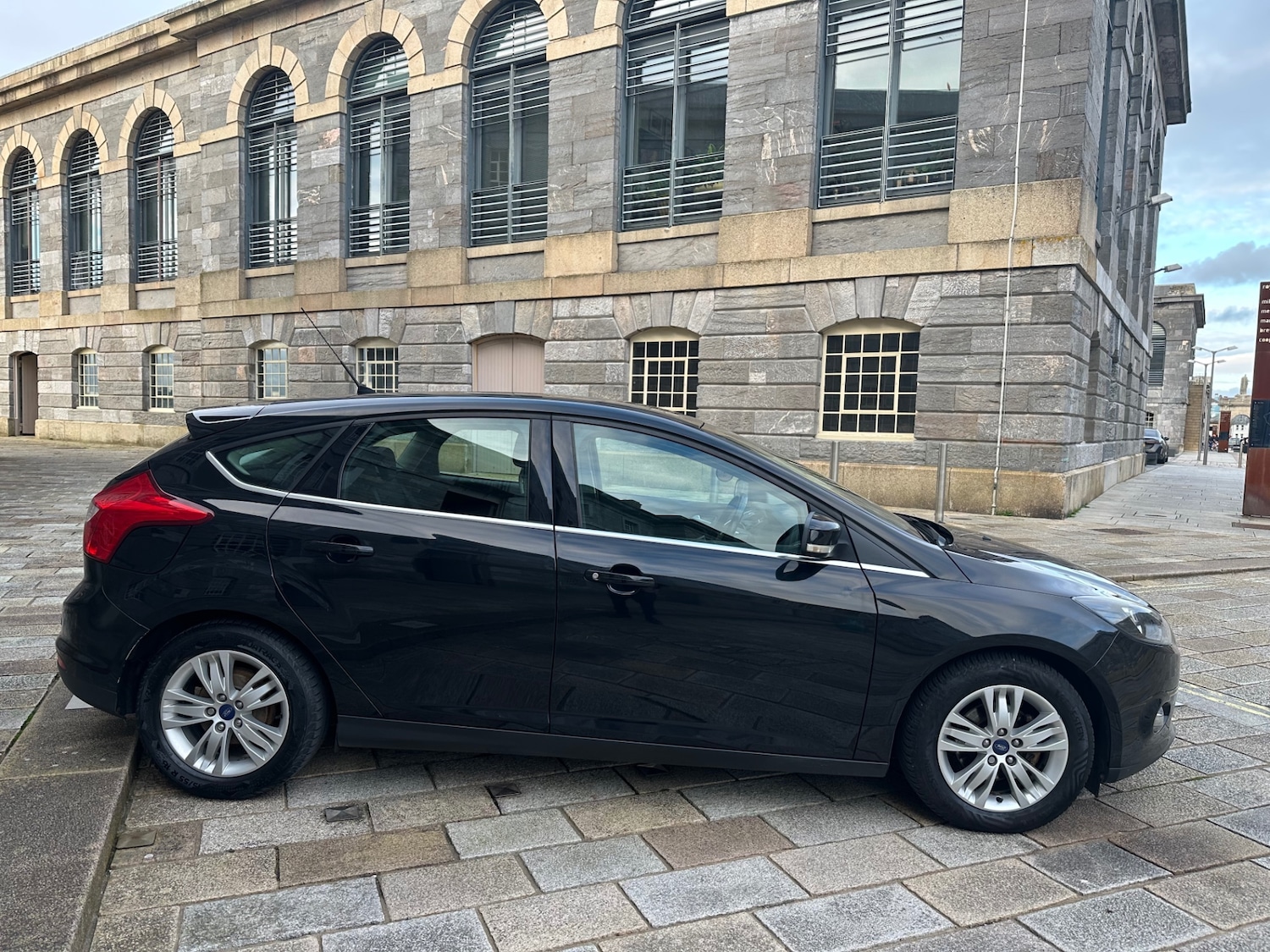 Used Ford Focus 2014 for sale - 77822400: Photo 2