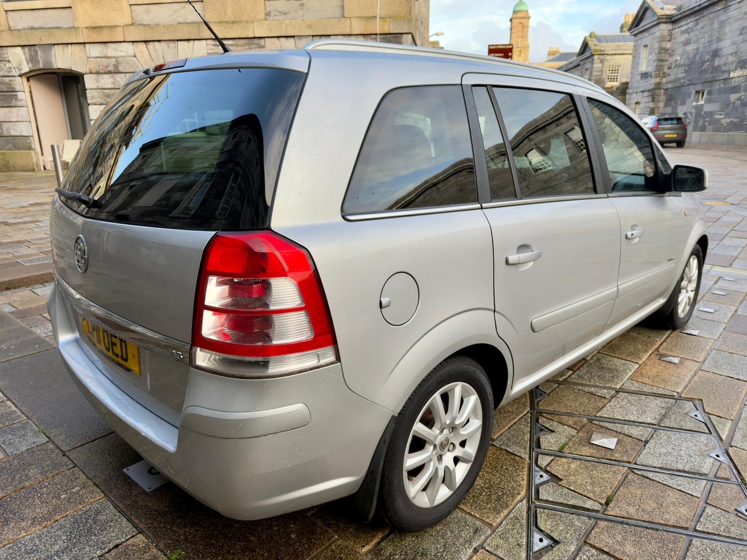 Used Vauxhall Zafira 2011 for sale - 77296570: Photo 3